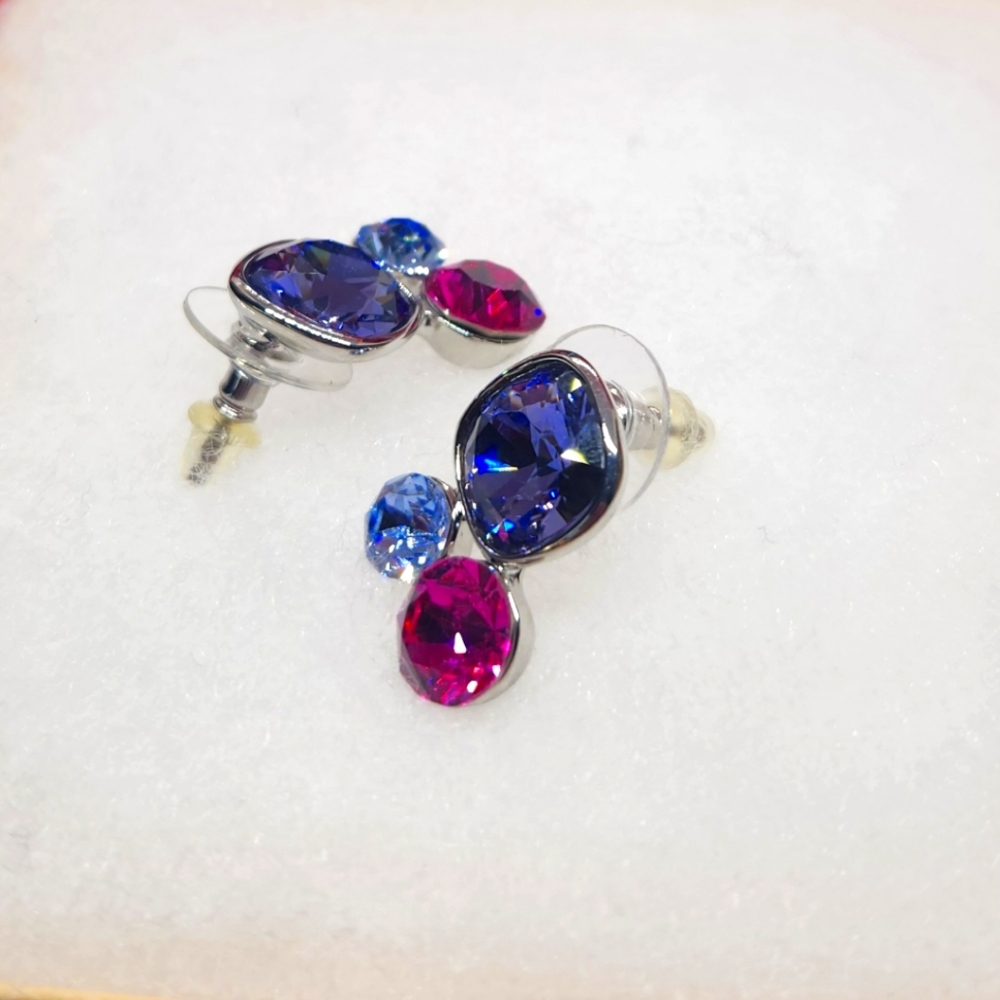 Beautiful CALLURA SWAROVSKI CRYSTAL'S MULTICOLOR MULTI-STONE EARRINGS